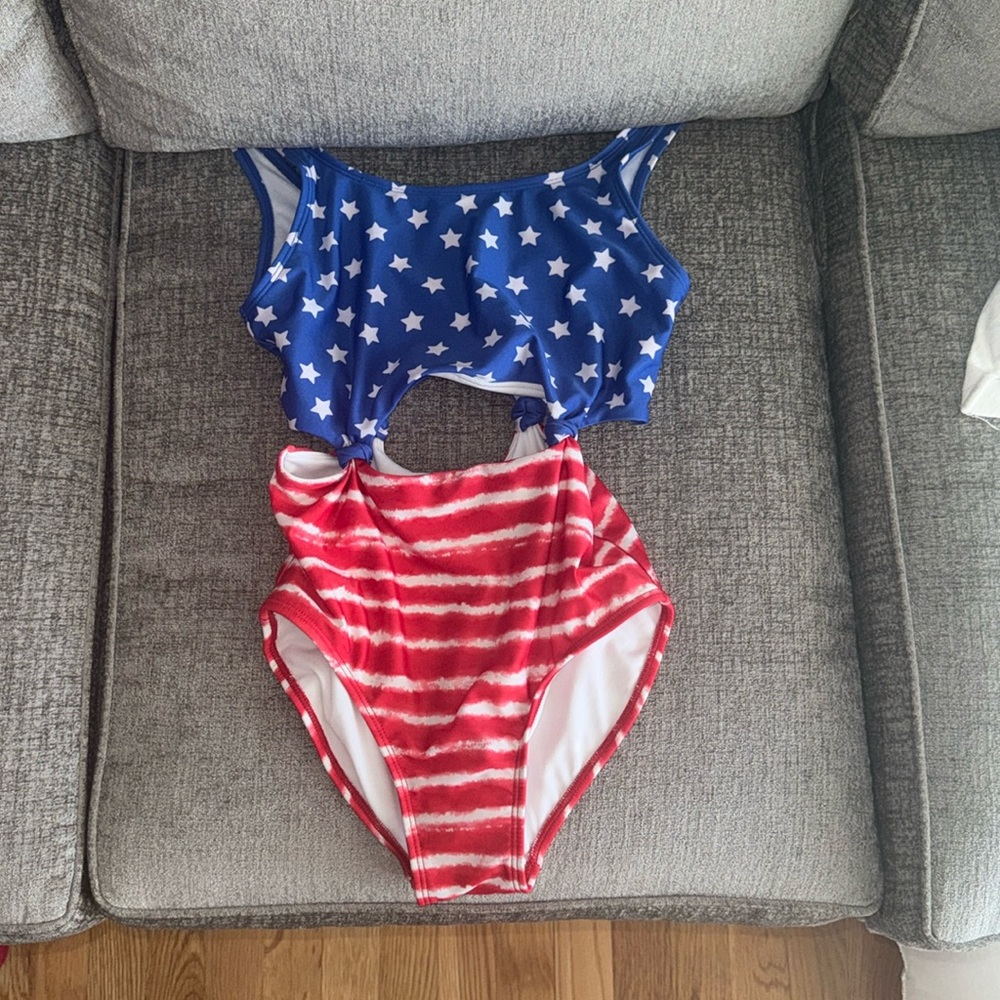 EUC American flag, swimsuit art class size large